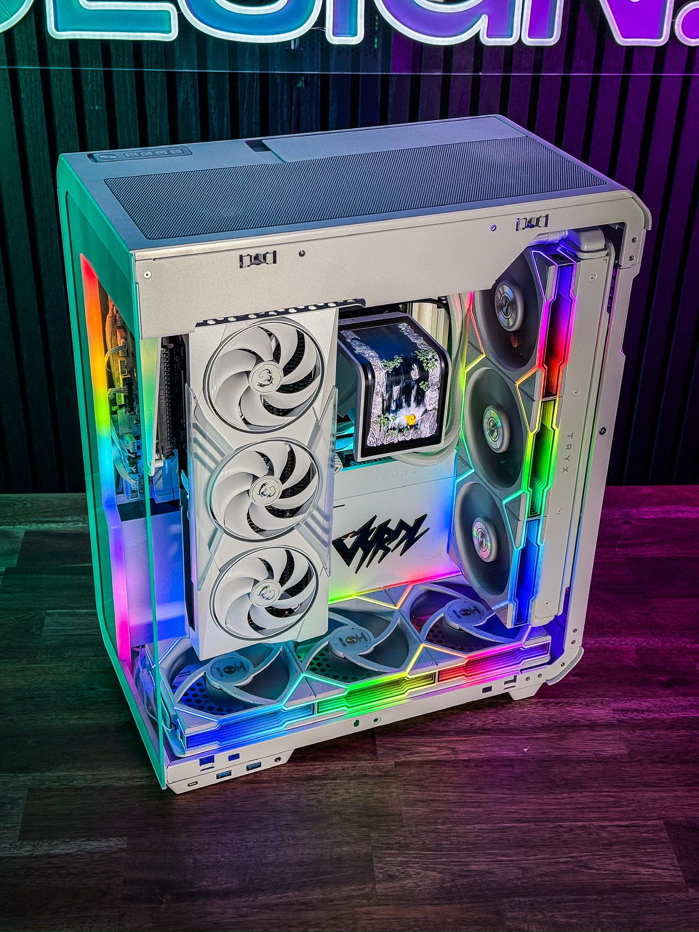 XHUTTLE | SSUPD x VYRAL WHITEOUT EDITION Ready To Ship